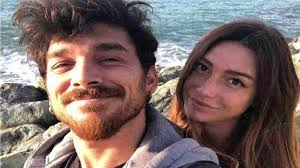 La spiegazione della fidanzata arianna. Isola Dei Famosi Andrea Cerioli In Crisi La Fidanzata Arianna Sbotta Non Ho Bisogno Di Fare Sviolinate City Roma News