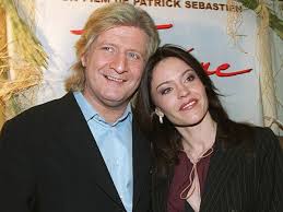 Standup and singer patrick s?bastien parlayed his uncommon skills as an impressionist and physical comedian to emerge as one of the most popular french entertainers of his generation. Patrick Sebastien Qui Est Sa Femme Nathalie Boutot Femme Actuelle Le Mag