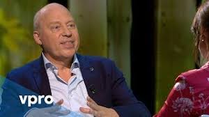 De belgische psychotherapeut en schrijver esther perel wil met haar fragmenten in haar zomergastenavond verkennen hoe mensen over de hele wereld worstelen met liefde, lust en verbintenissen. Zomergasten Gemist Esther Perel In 5 Minuten