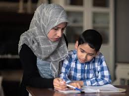 Sedangkan kewajiban orang tua terhadap anak wahai anak shaleh, tahukah kalian bagaimana cara menghormati dan mematuhi kedua orang tua? Cara Berbakti Kepada Orang Tua Dalam Islam Dan Keutamaannya