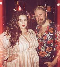 Chubby swinger wife exposed as a slut. 9 Dating Tips For Plus Size Women That Make Size Irrelevant Revelist