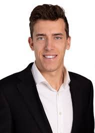 Jillian Simon's Instagram, Twitter & Facebook