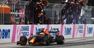 Cem bolukbasi and patrik holzmann are drafted to toro rosso esports team. Red Bull Racing Teases Mercedes With Copied Message
