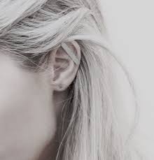 Pin By Dani On Daenerys Targaryen Silver Hair Beauty Hair Beauty