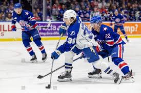 Th Syracuse Crunch Forward Felix Robert Foto de stock de contenido  editorial