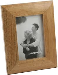 Looking for cheap 4 x 6 photo folders and cardboard picture frames to hold your prints? Impressions Natural Wood Photo Frame 4x6 10x15cm Eframe