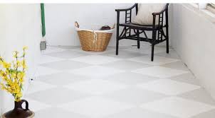 Lantai rumah biasanya berupa tanah, ubin, babut, keramik, atau bahan lainnya. Mempercantik Rumah Dengan Desain Lantai Yang Lucu Lifestyle Liputan6 Com