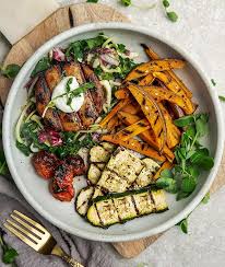 To season with a single spice, you can drizzle 4 zucchini halves with 3 tablespoons (44 ml) of olive oil. Grilled Zucchini Healthy Easy Summer Side Dish