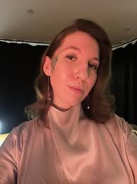 Looking for furnished 3 bed home in Kew area! £2-2,5k pm for 12 month. 🪷  Hello, We are Alisa, Leah and Billy