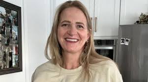 When Garrison Brown debuted a bold new look during Janelle Brown's touching  family gathering