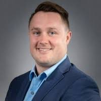 Sara Devinney's Instagram, Twitter & Facebook