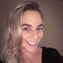 Carolyn Blizzard's Instagram, Twitter & Facebook