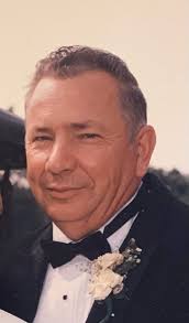 Glenn Poe's Instagram, Twitter & Facebook