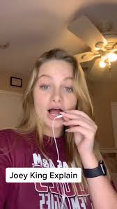 Understanding Joey King: Transgender Childhood, Celebrity Annoyance, and  Color Analysis