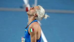 Italy's gianmarco tamberi and qatar's mutaz essa barshim both won the gold medal in the olympic men's high jump after being offered the chance to share the top prize by the judge. Quasi 40 Di Febbre Per 2 Giorni Gianmarco Tamberi Positivo Al Covid