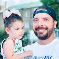 Kip Stovall's Instagram, Twitter & Facebook