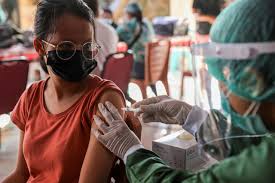 Amended on 23 february 2021. Indonesia Resumes Use Of Temporarily Suspended Batch Of Astrazeneca Covid 19 Vaccine Se Asia News Top Stories The Straits Times