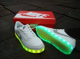 Afbeeldingsresultaat Voor Nike 2017 Light Wit Zapatos Luminosos Zapatos Con Luces Zapatillas Para Correr