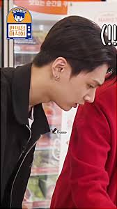 Heeseung : Mai này anh sẽ nấu cơm . Jay : Cheee =)) #enha #kpop #fypシ  #macaron🍡 #xuhuong #viral #enhypenedit #enhypen #jay #heeseung @enhypen  #kpopfyp