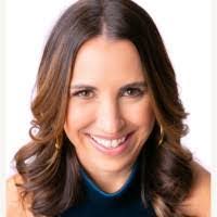 Renee Bauer's Instagram, Twitter & Facebook