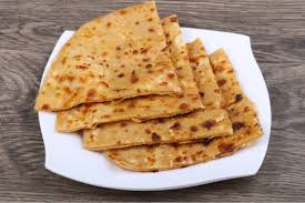 La focaccia in padella è una preparazione molto semplice e veloce, che non necessita di lievitazione (infatti lievita direttamente durante la cottura, grazie all'utilizzo del lievito istantaneo) e, la cosa più semplice e. Focacce E Pane Senza Lievito 10 Ricette Facili E Veloci Greenme