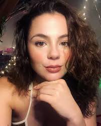 Maya brady blasted a home run for the bruins sunday, prompting her tom brady praises ucla softball star maya brady as 'by far' the most dominant athlete in their family after niece hits home run. Megan Prescott Wikipedia Age Height Boyfriend Family Instagram