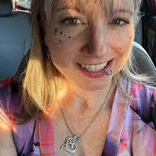 Nancy Sasse's Instagram, Twitter & Facebook