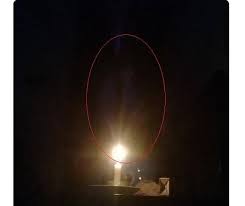 Modif lampu rumah jadi otomatis mati saat siang dan hidup saat malamuntuk. Mati Lampu Hantu Di Rumah Perempuan Ini Menampakkan Wujudnya Fotonya Viral Okezone Com Line Today