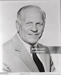 350 Goodwin J Knight Photos & High Res Pictures