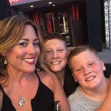 Mandy Schulte's Instagram, Twitter & Facebook