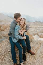 Lone Pine Engagement Photos Lindsay Kevin By Toni G Photo Desert Engagement Photos Engagement Photos Engagement Photo Inspiration