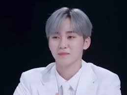 Seventeen's social butterfly seungkwan and nct's effortlessly hilarious jungwoo are officially friends! Seungkwan Boo Seungkwan Gif Seungkwan Boo Seungkwan Seventeen Discover Share Gifs