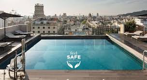 巴塞隆拿足球會（粵拼：baa1 coi3 lung4 naa4 zuk1 kau4 wui2*6） （西班牙文：futbol club barcelona），中文非官方簡稱巴塞（baa1 coi3），係一間世界頂級嘅西班牙足球會，同皇家馬德里足球會係宿敵。 巴塞隆拿位處西班牙大城市巴塞隆拿，早響第二次世界大戰之前，已經同皇家馬德里有牙齒印。佢贏過廿幾屆西班牙甲組足球聯賽冠軍。歐冠盃巴塞隆拿要等到1991年至第一次贏得，2006年. å·´å¡žéš†æ‹¿nhç²¾é¸é…'åº— å·´å¡žéš†æ‹¿å¡çˆ¾å¾·éš†å¤§é…'åº— Nh Collection Barcelona Gran Hotel Calderon Agoda æä¾›è¡Œç¨‹å‰ä¸€åˆ»ç¶²ä¸Šå³æ™‚å„ªæƒ åƒ¹æ ¼è¨‚æˆ¿æœå‹™