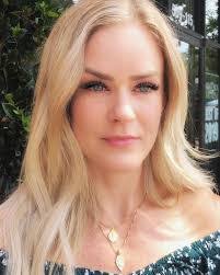 Chelsea Mast's Instagram, Twitter & Facebook