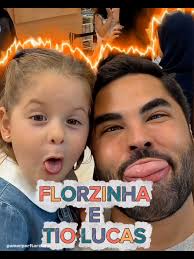 Flora E Lucas E Laura