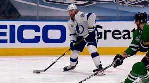 After 211 Days Lightning Captain Steven Stamkos Returned To The Ice And Scored A Nhl Winter Classic Nhl Awards Steven Stamkos