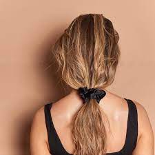 21 Easy Hairstyles For Greasy Hair You Can Wear At Home