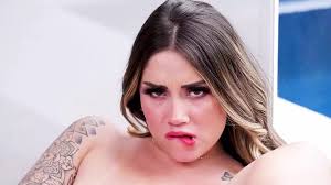 Hot Colombian Teen Endures Big Mexican Cock in Her Tight Pussy