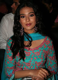 Pretty actress amrita rao wears a brightly coloured ethnic ensemble by kanika kedia for an event in guwahati. Amrita Rao Beauty Still In Salwar Suit Amrita Rao Bollywood Girls Beautiful Indian Actress