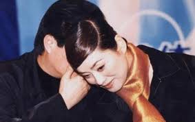 Singer Mao Amin: Married Xie Zhikun at the age of 39 and had 2 children in  a row. After her husband died of illness, she left her an inheritance of 26  billion