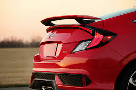 Pantas jika banyak yang memberikan komentar seperti berikut. Honda Civic Si Coupe Versi 2 Pintu Yang Menawan Tetapi