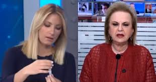 Join facebook to connect with eleni kalogeropoulou and others you may know. Dhmosiografos Ths Ert Kanei Self Test Zwntana Sthn Ekpomph Mazi Me Th Matina Pagwnh