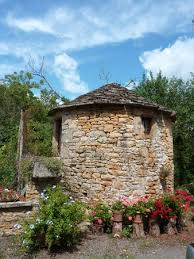Les Pigeonniers De L Aveyron Pigeonnier Aveyron Moulin A Eau