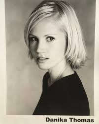 32 hrs and counting … 🇫🇷❤️✨