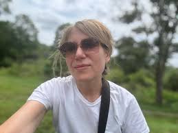 Haven't been to @the_ark_ann_arbor open stage in ages, but I saw it pop up  and have some newer songs that need more mileage in front of an audience.  Playing the travel Taylor