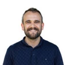 Sarah Scheer's Instagram, Twitter & Facebook