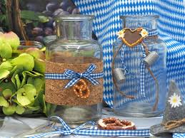 A fetzngaudi wenn die musi auf de wiesn spielt! 2 Vasen Oktoberfest Bayrisch Blau Tischdeko Deko Party Partydeko Oktoberfest Party Deko Oktoberfest Party Oktoberfest Deko