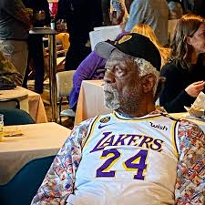 Bios for every player who ever wore a lakers uniform, in l.a. Dave Mcmenamin On Twitter Bill Russell Breaking Lakers Celtics Lines For Kobe