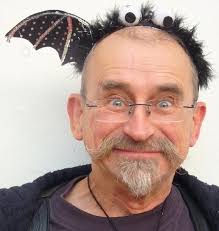 niresourcesnet in collaboration with The Playhouse, are seeking to  commission a freelance animator for a one-off, short-term piece of work as  part of the Artitude: Climate, Culture & Circularity project. 👩‍💻 📆