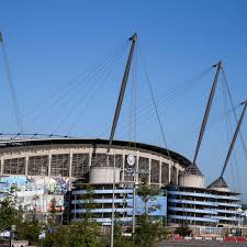 Arsenal plays in the premier league, the top flig. Ibxbv2j Xud2nm